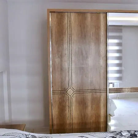 Arena Tower * 阿拉尼亚